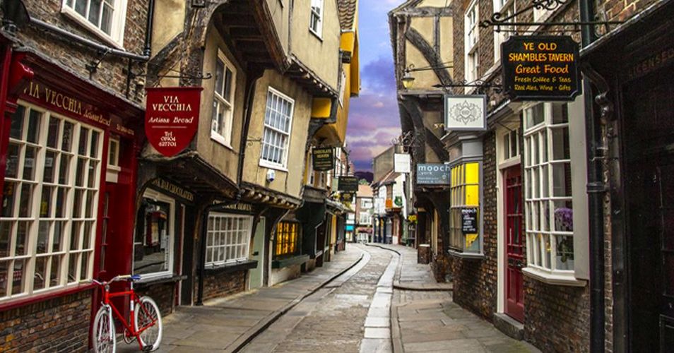 The Shambles is an old street in York, England, with overhanging timber-framed buildings, some dating back as far as the fourteenth century. This image must be reproduced with the credit 'VistBritain/Andrew Pickett'